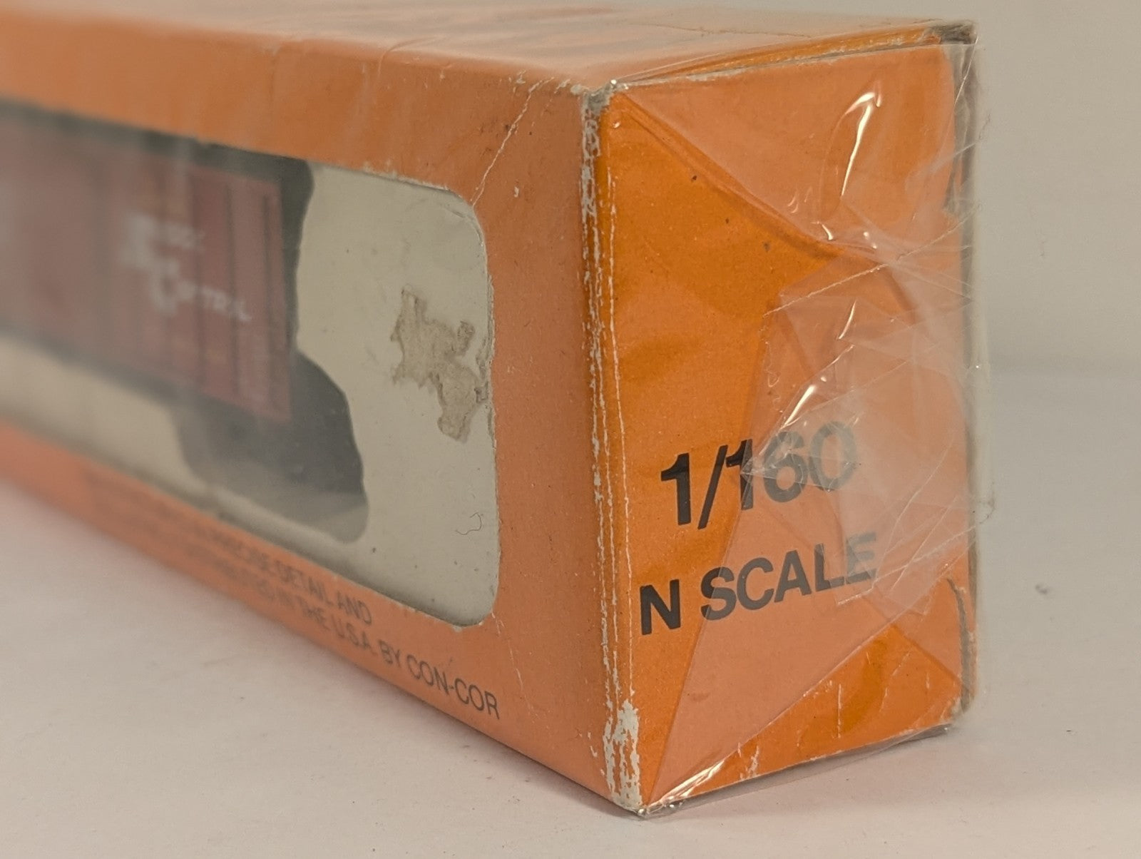 Con-Cor Santa Fe N Gauge Shock Control Box Car - Boxed