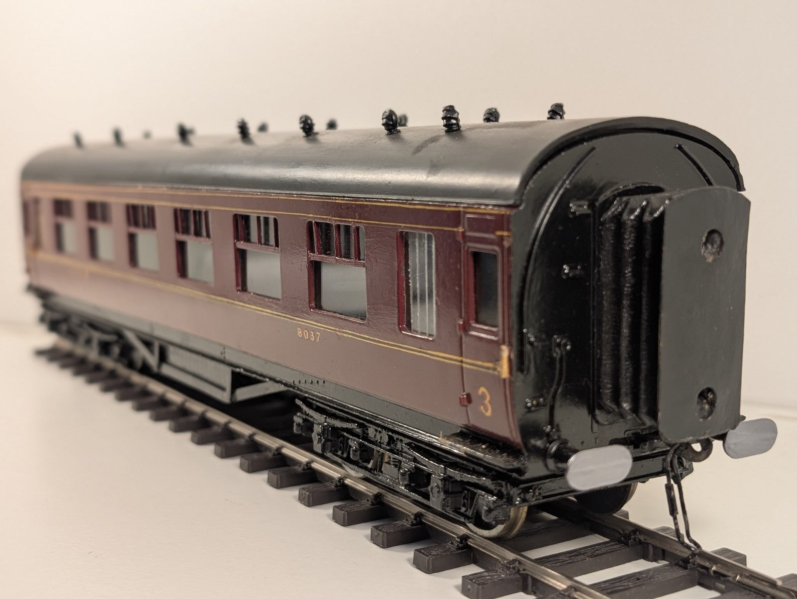 Leeds Company O Gauge Kitbuilt LMS Maroon 3rd Coach 8037