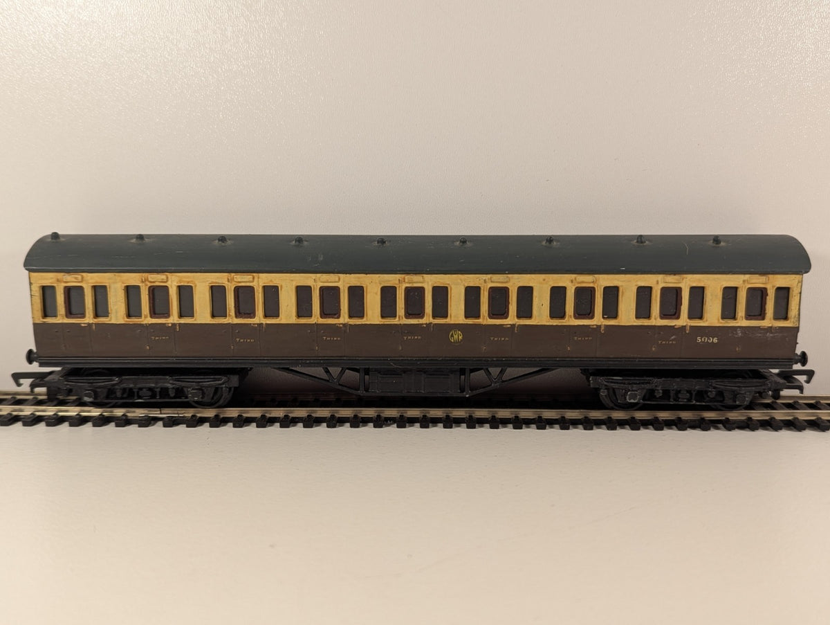 Kitbuilt GWR Suburban Coach – GWR Livery