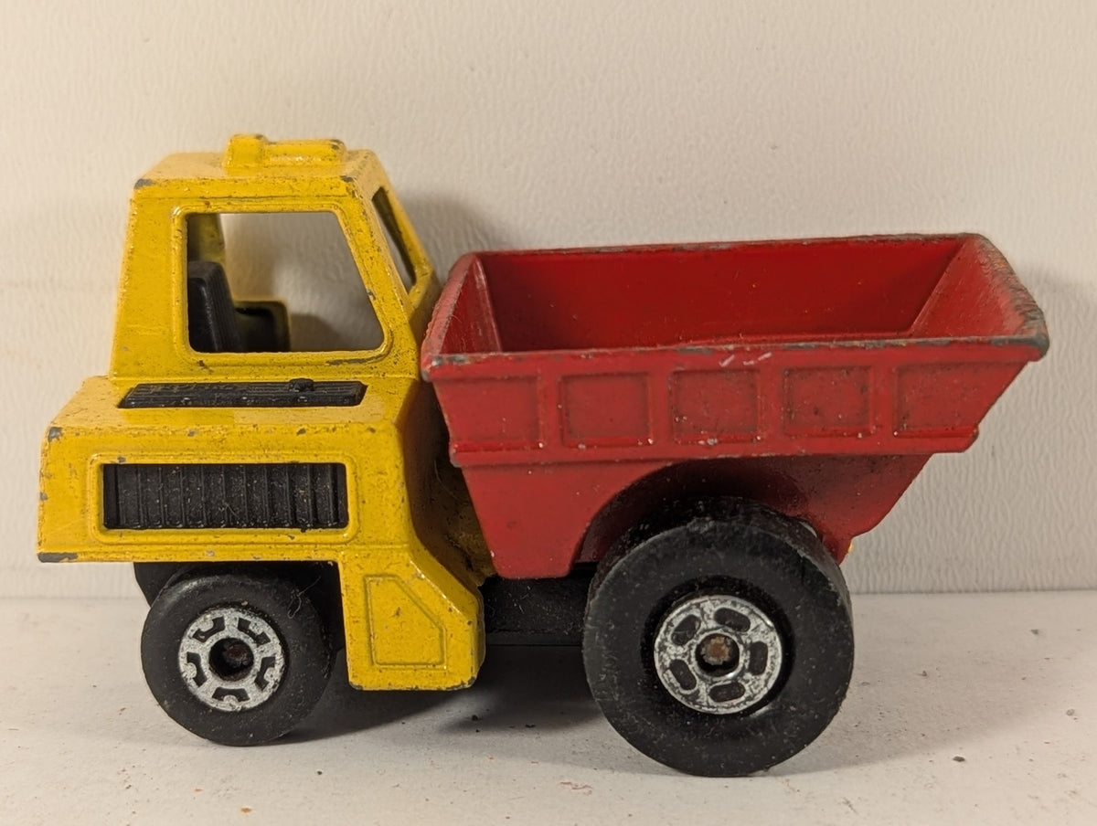 Matchbox Site Dumper Diecast Vehicle Yellow and Red 26