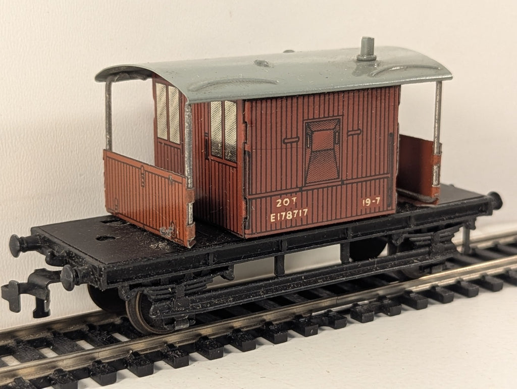 Hornby Dublo OO Gauge BR Standard 20-Ton Brake Van - Wrong Box