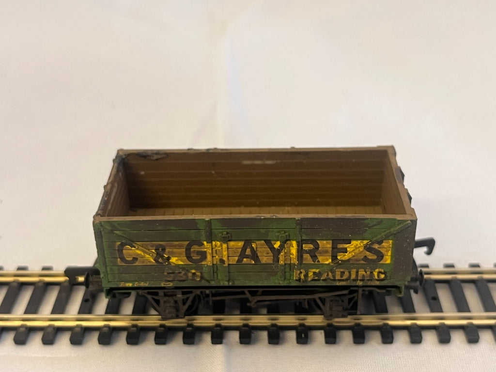 Replica Railways 13204 OO Gauge C & G Ayres Reading Wagon Weathered