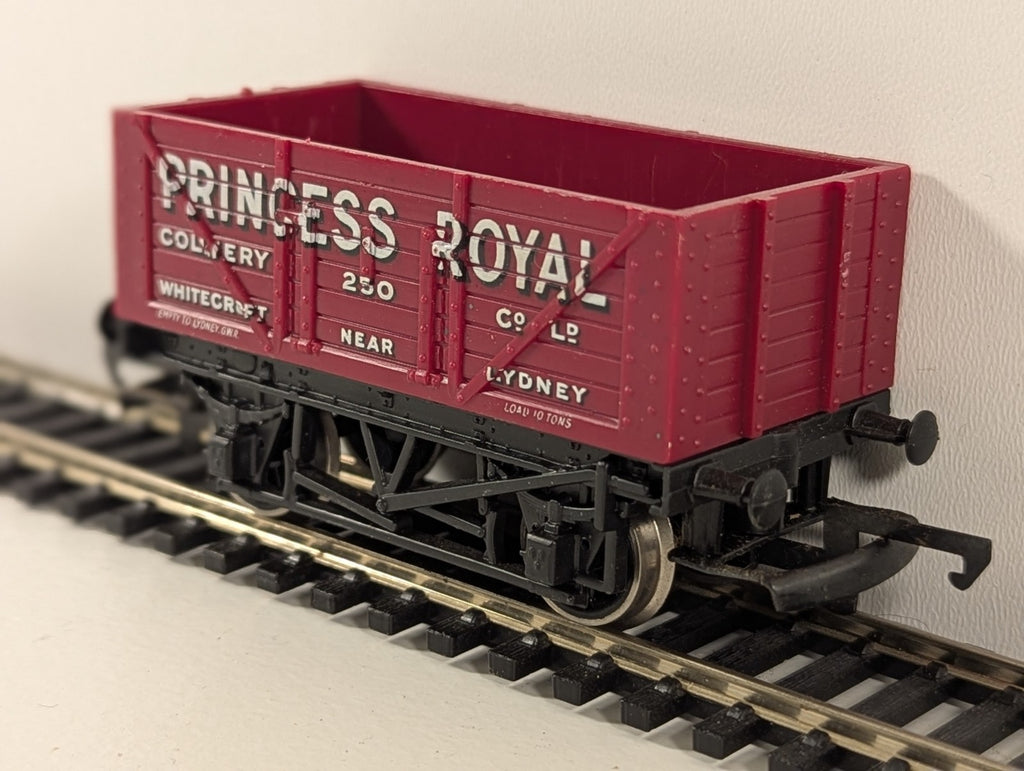 Hornby OO Gauge R209 – Princess Royal Open Wagon