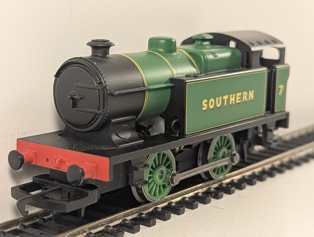 Hornby OO Gauge Southern 0-4-0T Industrial Locomotive '7' Steam Loco