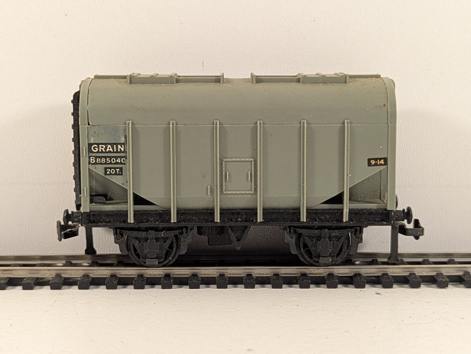 Hornby Dublo 32067 OO Gauge Grey 20-Ton Bulk Grain Wagon