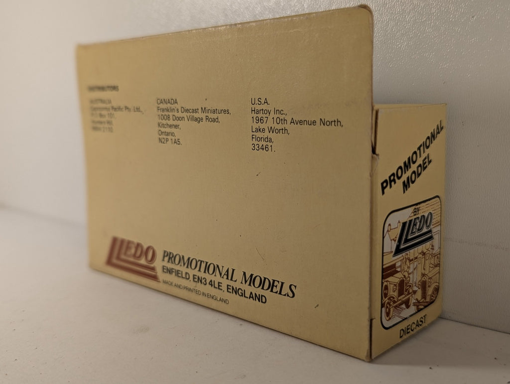 Lledo Vintage Coach Die-cast Model Austin's Happy Days