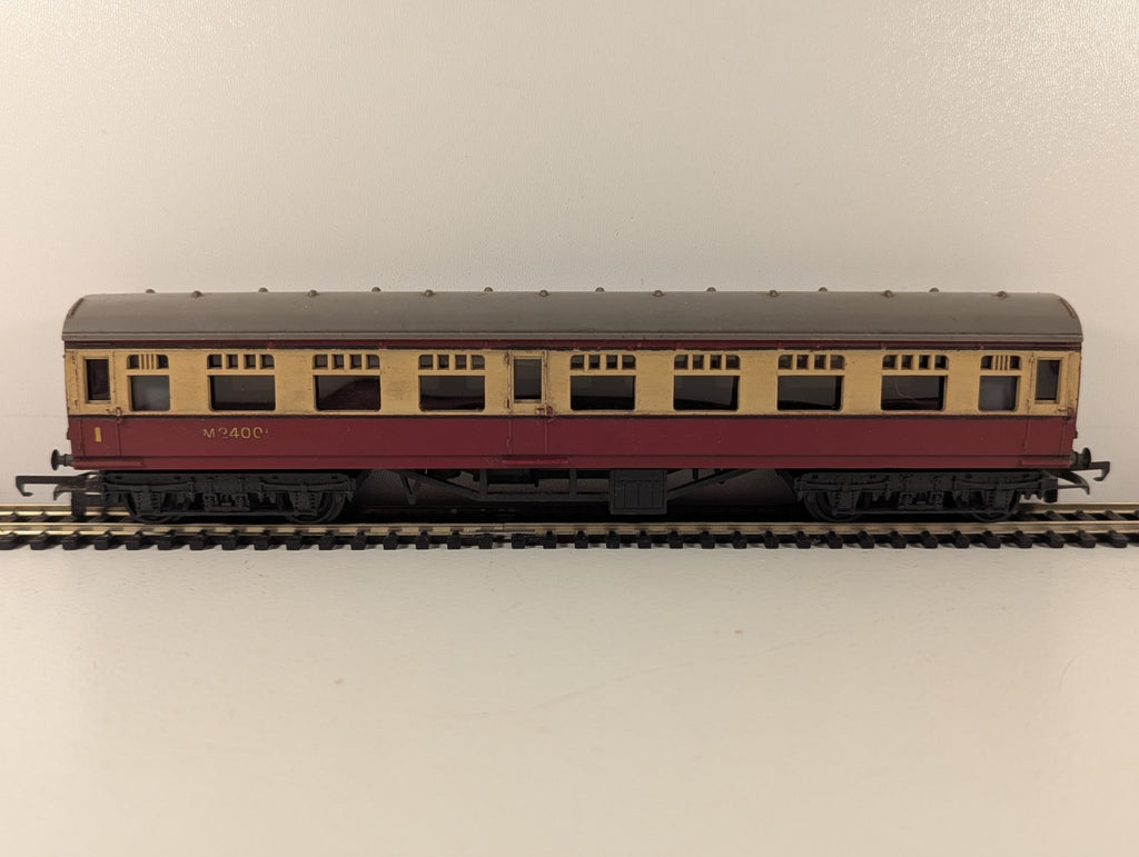Tri-ang OO Gauge BR Crimson & Cream Composite Coach