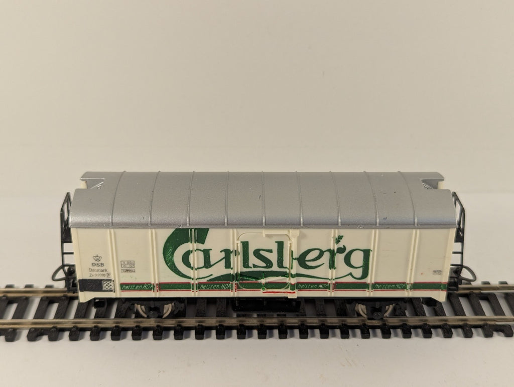 Lima HO Gauge Carlsberg Refrigerated Beer Wagon