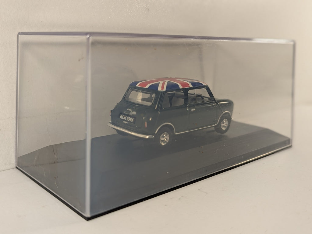 Vanguards 1:43 Austin Mini Die-cast Model Car RCK 399A British Racing Green