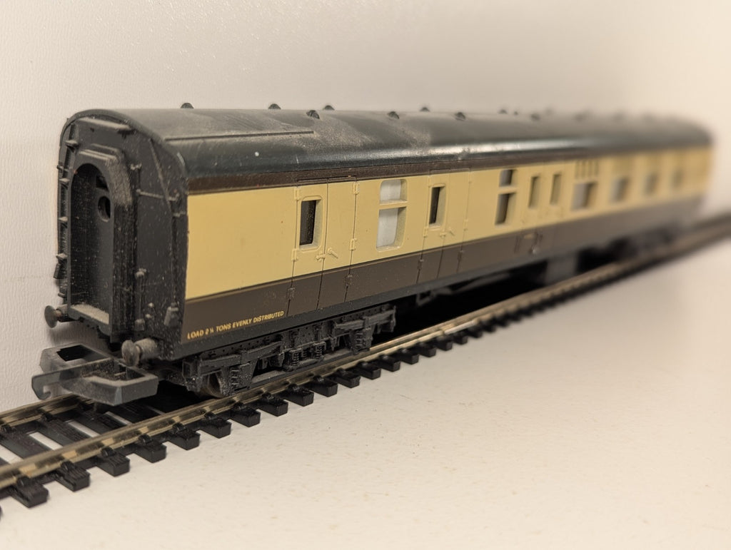 Lima OO Gauge BR Mk1 Brake Coach Chocolate & Cream