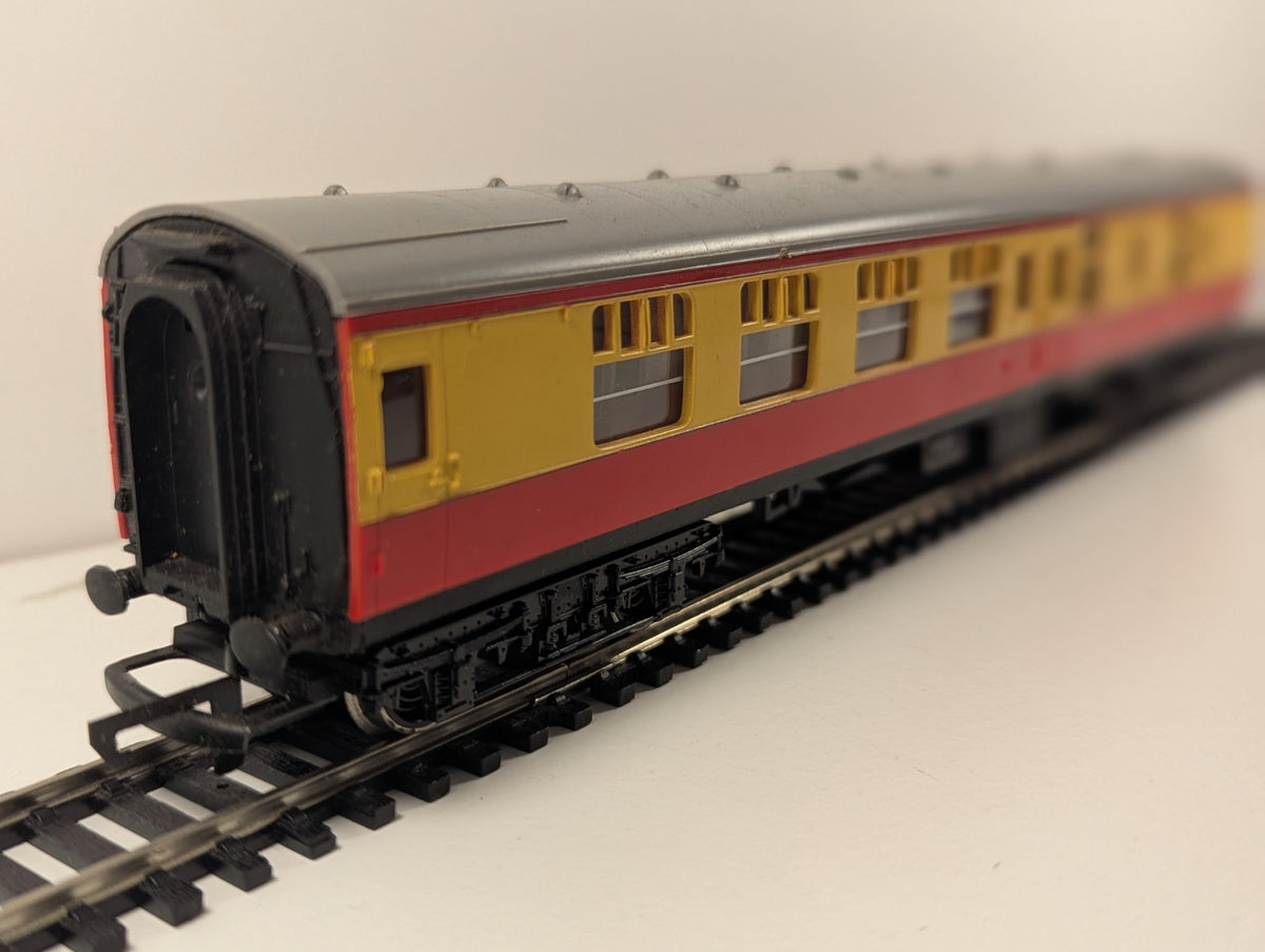 Hornby Tri-ang R627 OO Gauge BR Brake 2nd Coach No. 34100