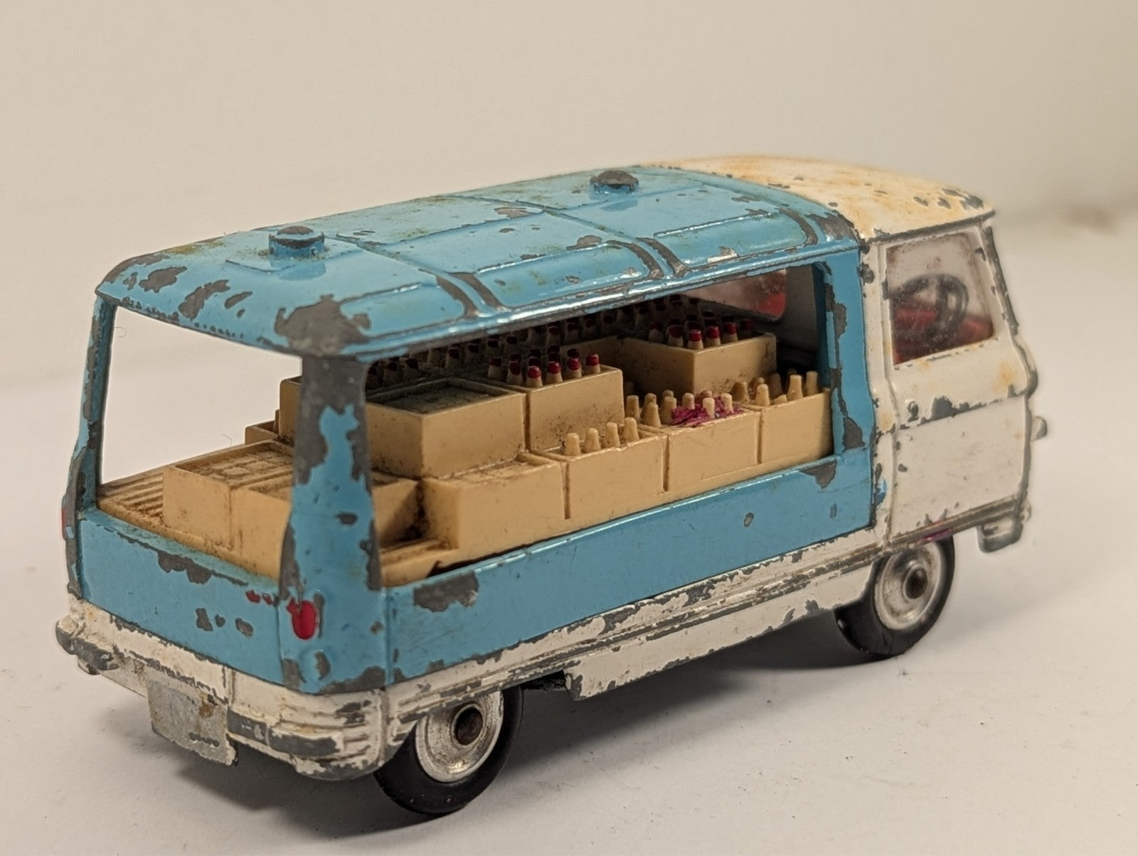 Corgi Toys 466 Commer Milk Float Van 1:43 Scale - Chipped Paint