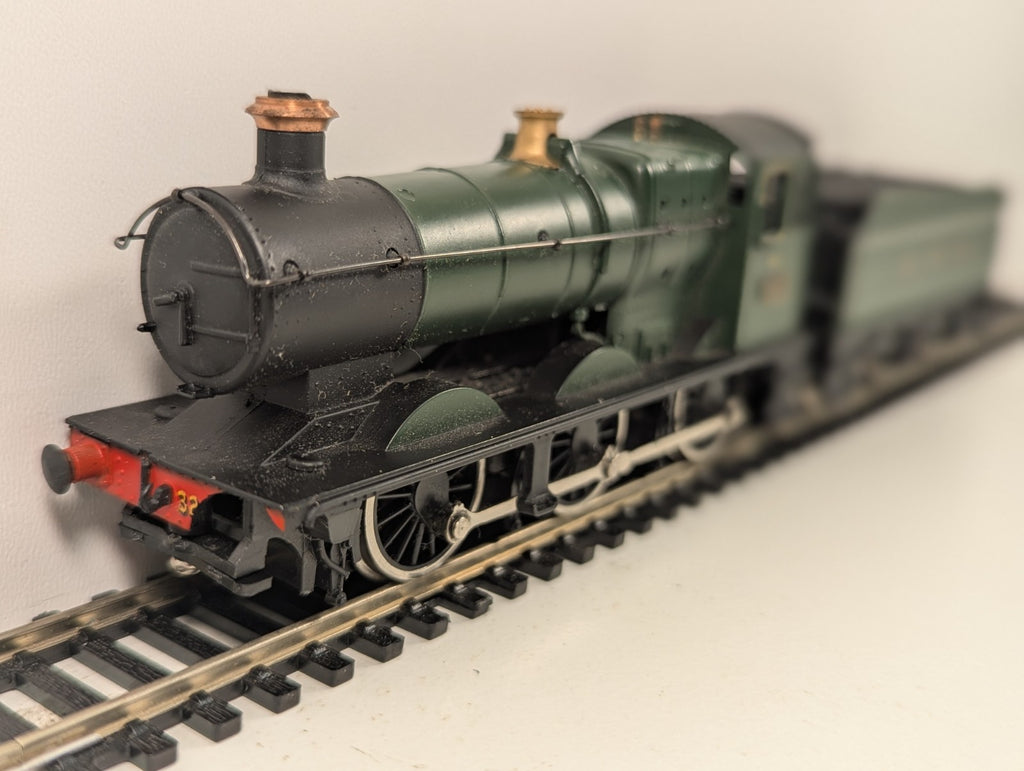 Mainline OO Gauge Collett Goods 2251 0-6-0 Steam Loco – Buffer Damage