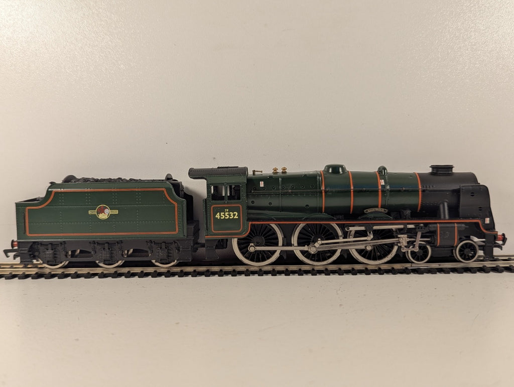 Mainline Rebuilt Patriot Class 7P "Illustrious" Steam Locomotive OOGauge - Boxed