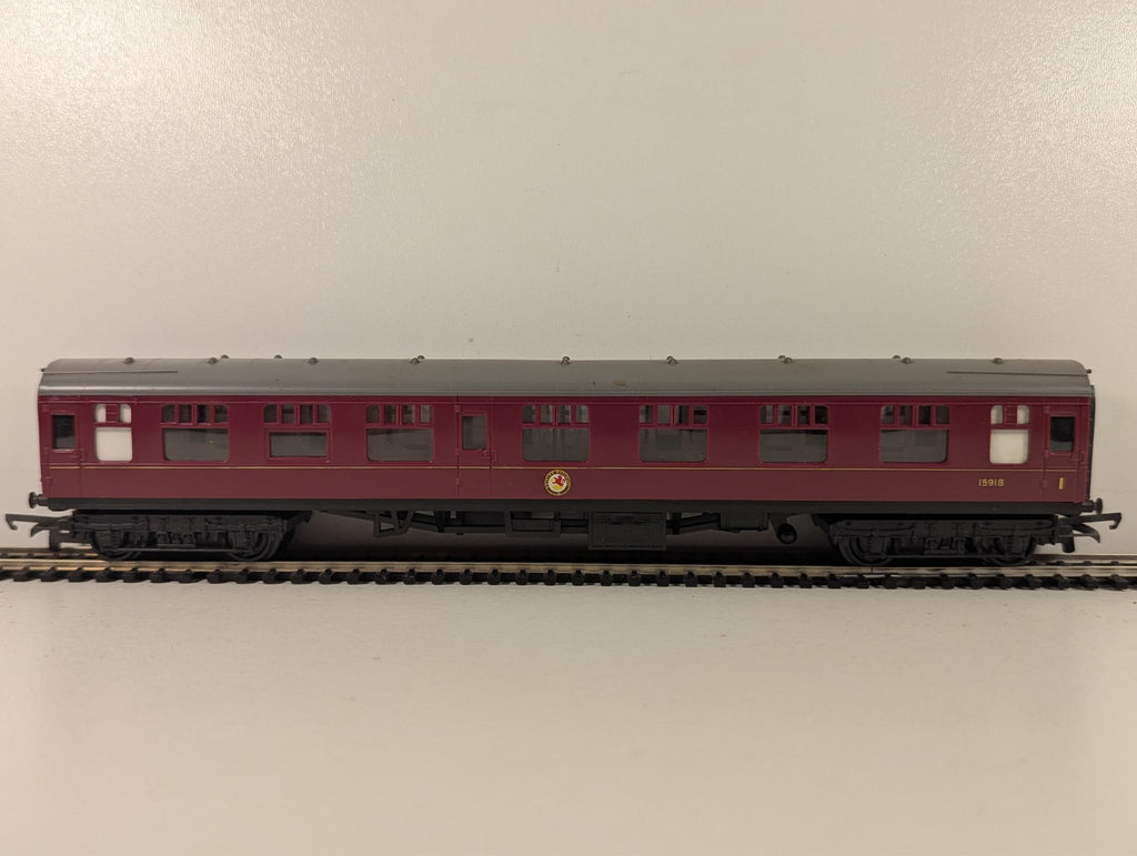 Tri-ang Railways R.422 OO Gauge First/Second Composite Coach - Boxed