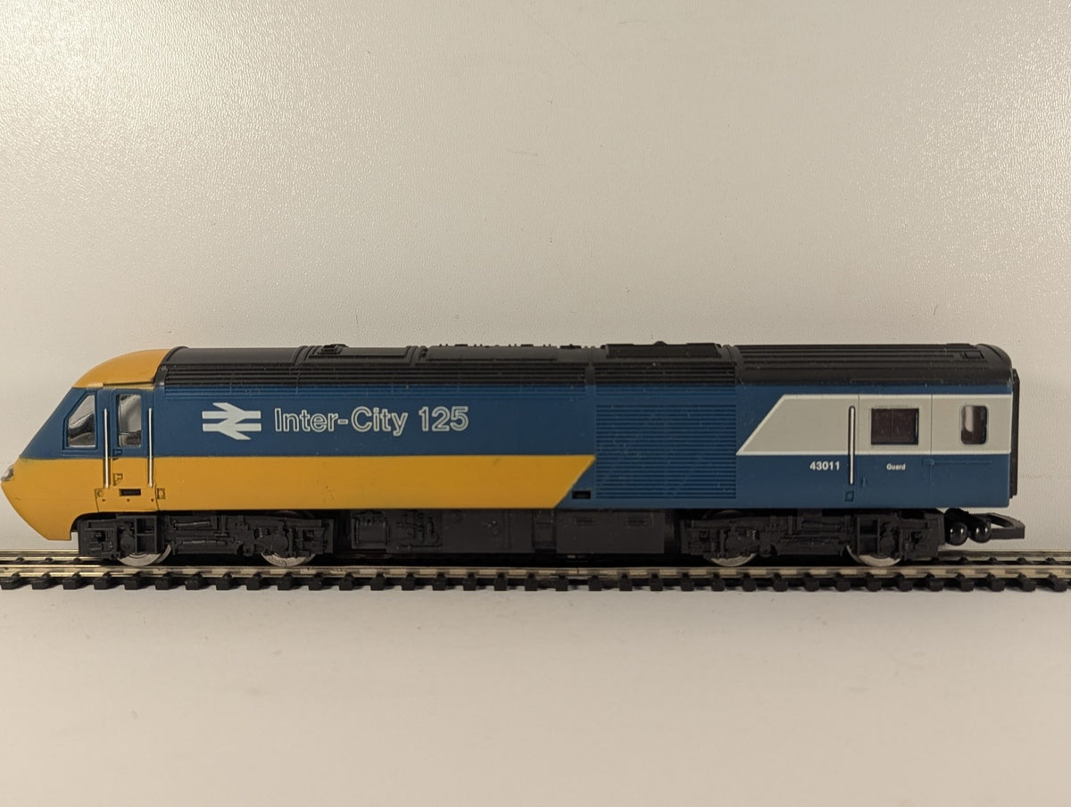 Hornby OO Gauge Class 43 HST Dummy Car Diesel Locomotive 43011