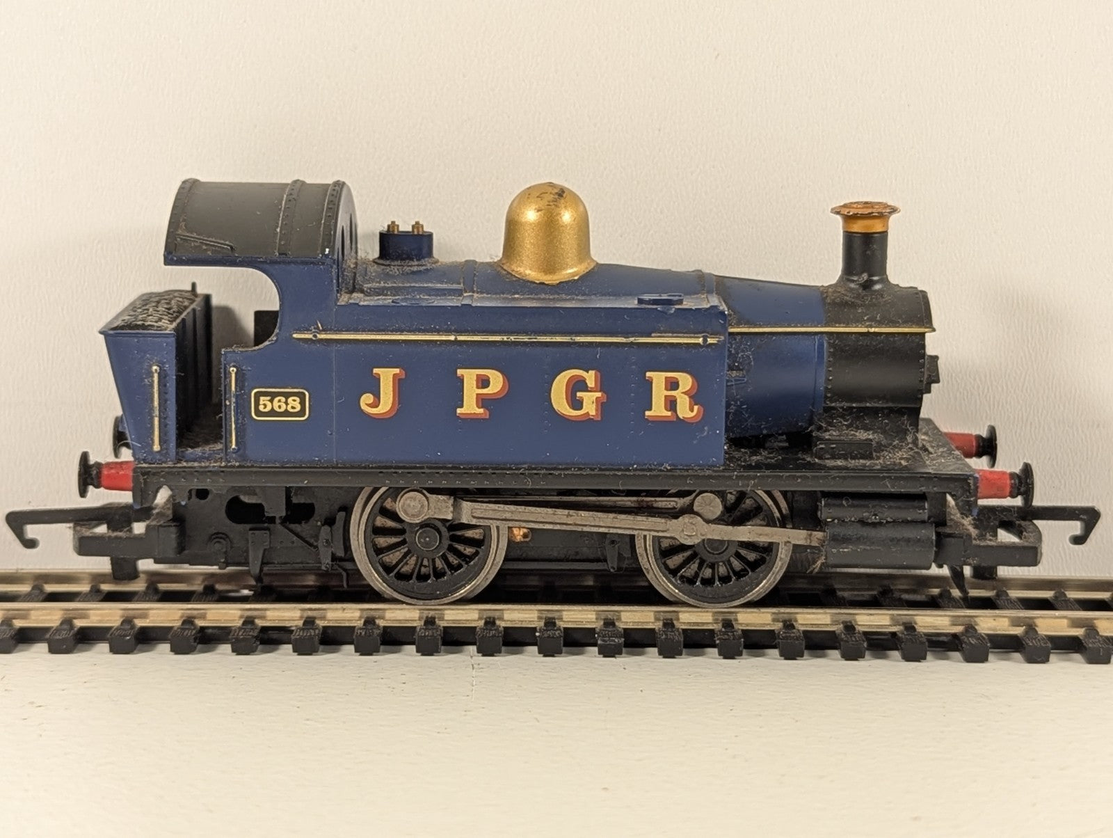 Hornby J.P.G.R. 568 0-4-0 Steam Locomotive – Blue & Black – OO Gauge
