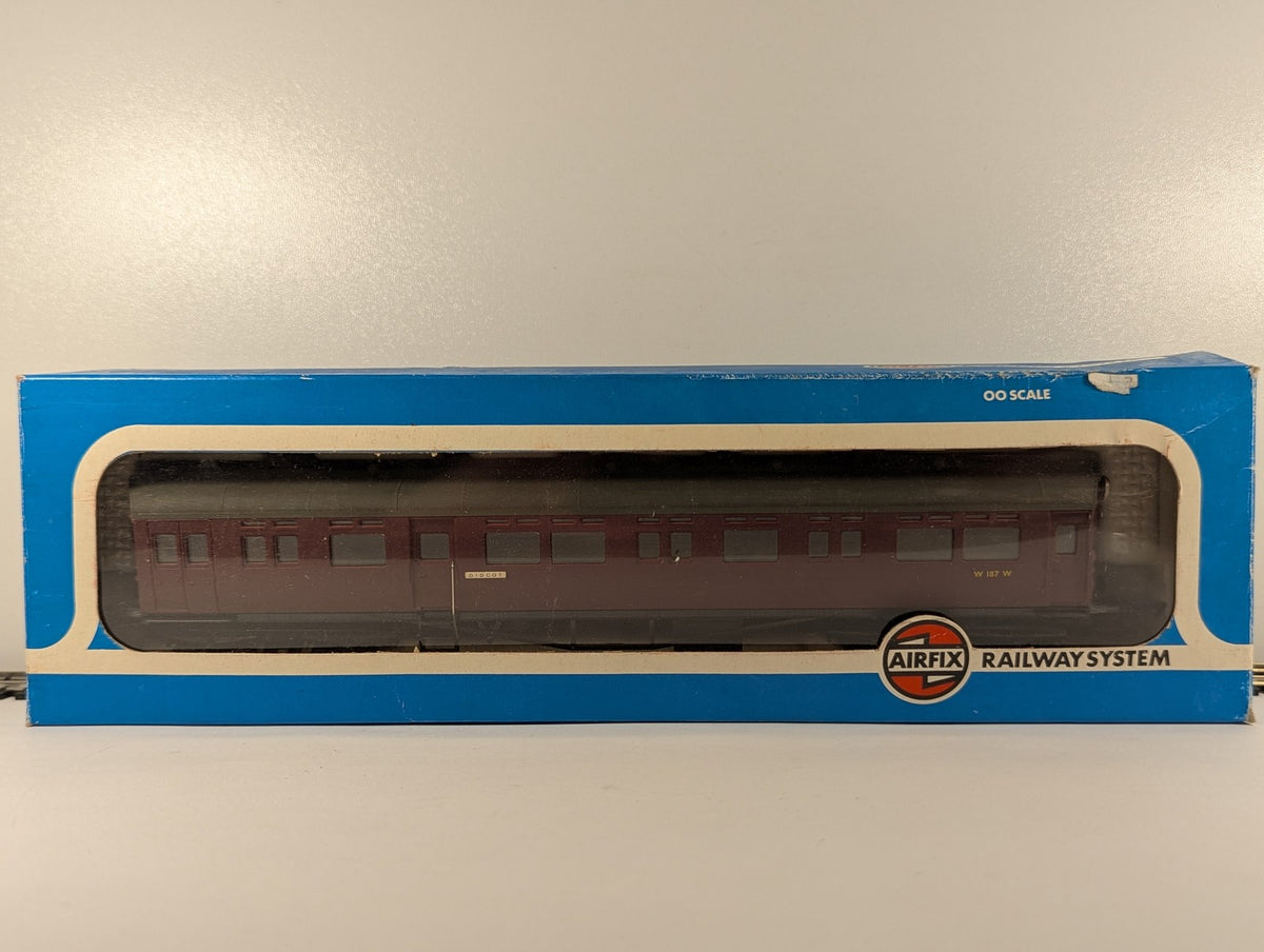 Airfix OO Gauge Collett Auto-Coach Passenger Coach W187W BR Maroon 54256-8