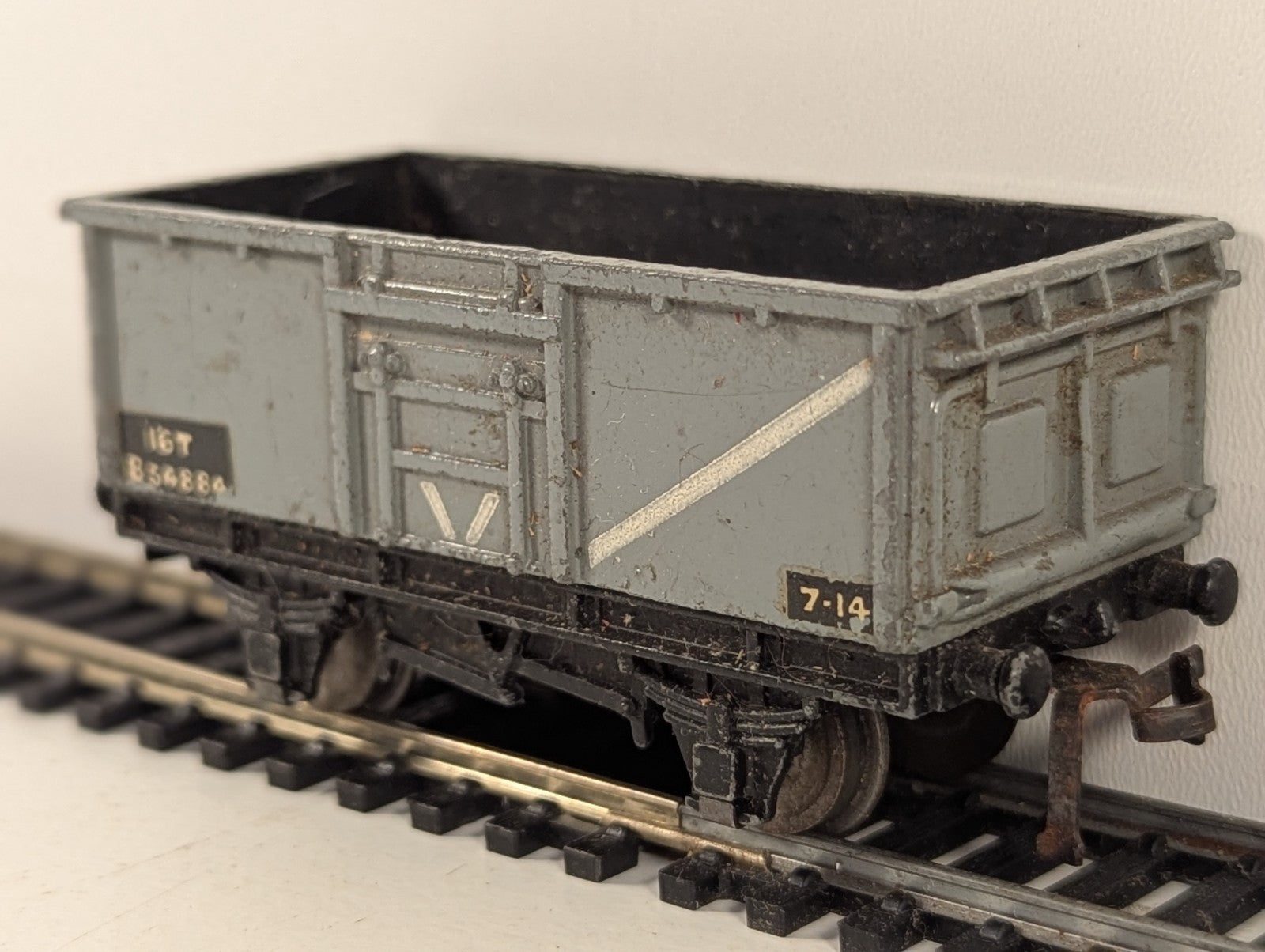 Hornby Dublo 32057 OO Gauge 16 Ton Mineral Wagon