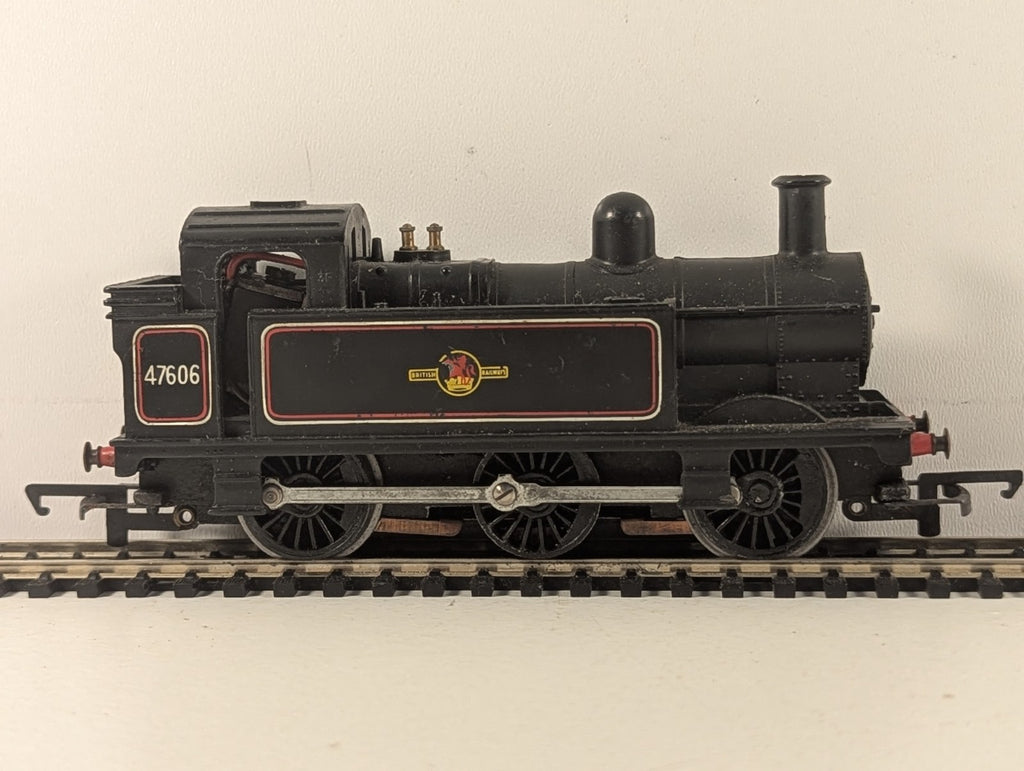 Tri-ang OO Gauge Class 3F Jinty Tank Locomotive Steam Locomotive 47606 BR Black