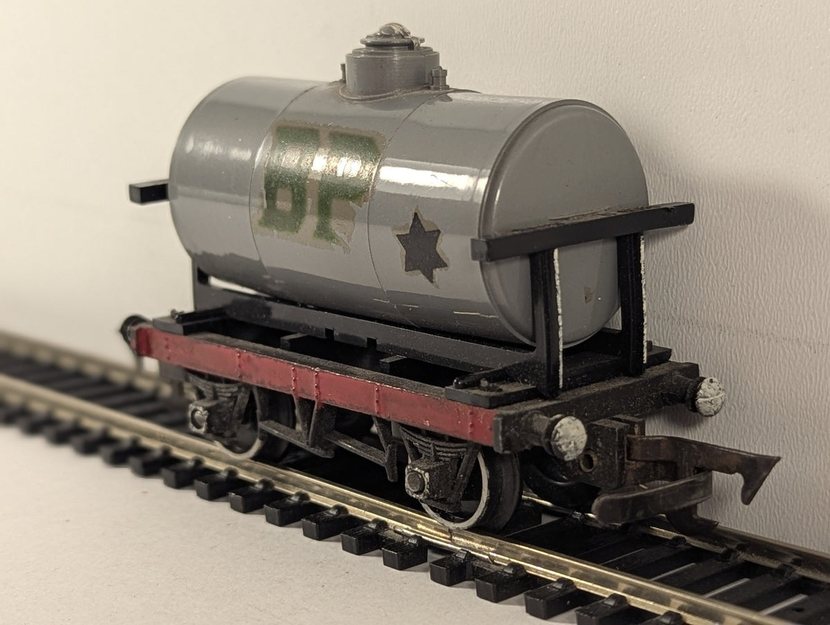 Tri-ang OO Gauge Shell / BP Tank Wagon Shell / BP Grey R.12