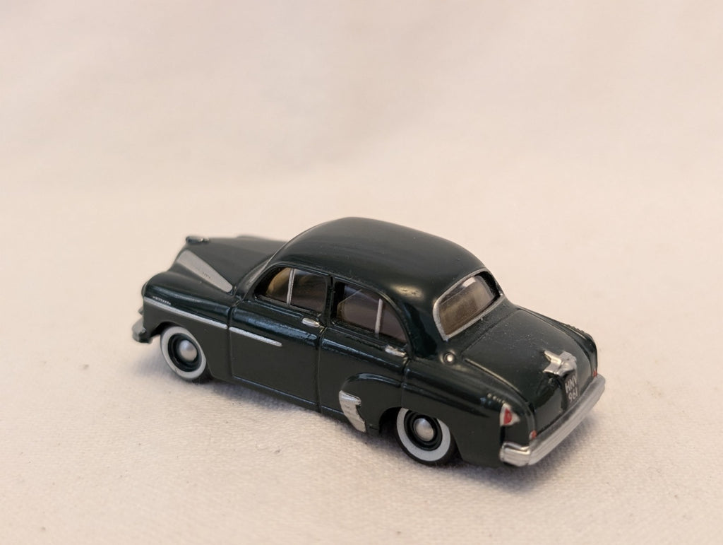 Oxford Diecast OO Gauge Morris Minor MM Saloon Model Car CCF 703