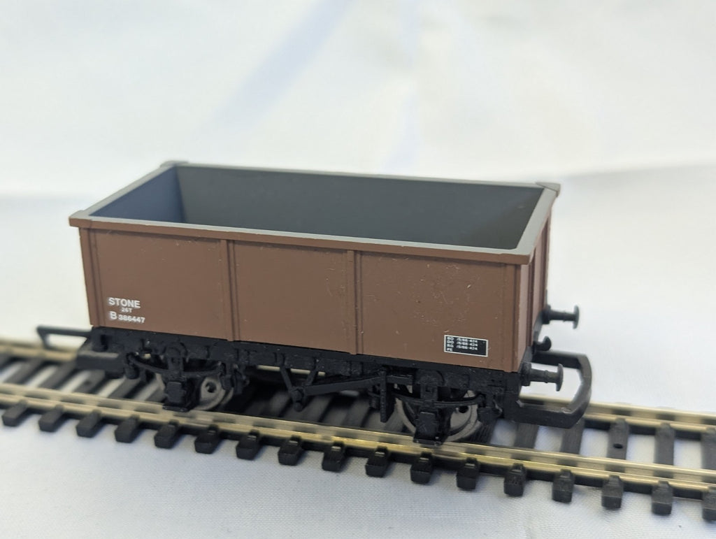 Hornby R6085 BR 20T Mineral Wagon Brown