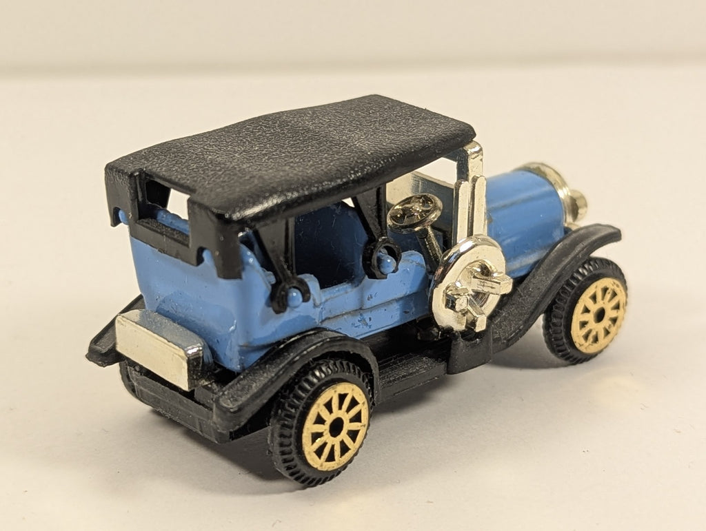 Summer Delaunay Die-cast Car Blue and Black S 8507