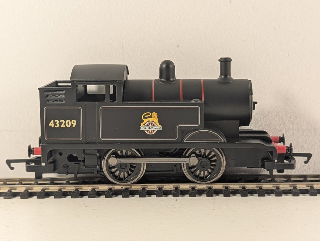 Hornby OO Gauge BR 0-4-0T Hornby Collector Club Loco 2009 Loco - Boxed