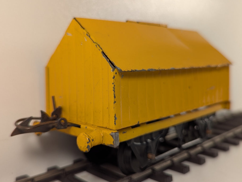 Hornby O Gauge Blue Circle Portland Cement Wagon - Damaged Decal