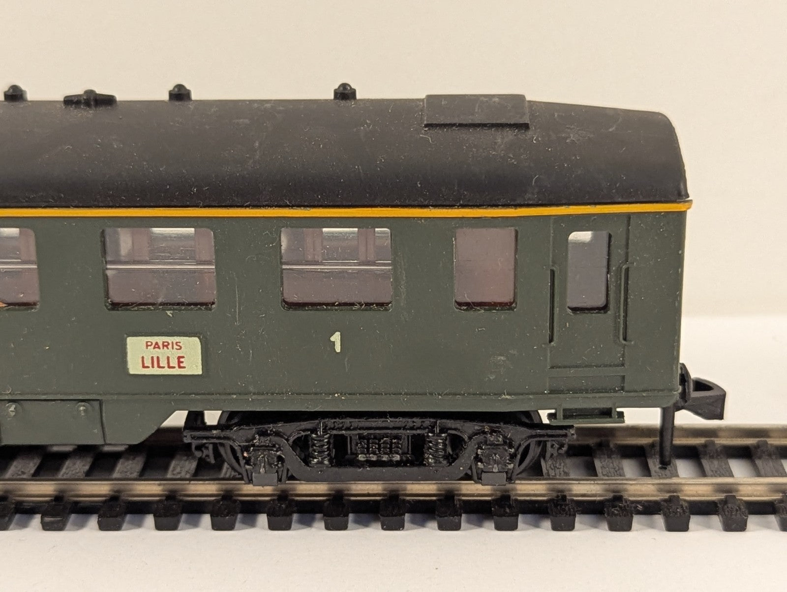 Hornby-Acho HO Gauge French SNCF Green Passenger Coach