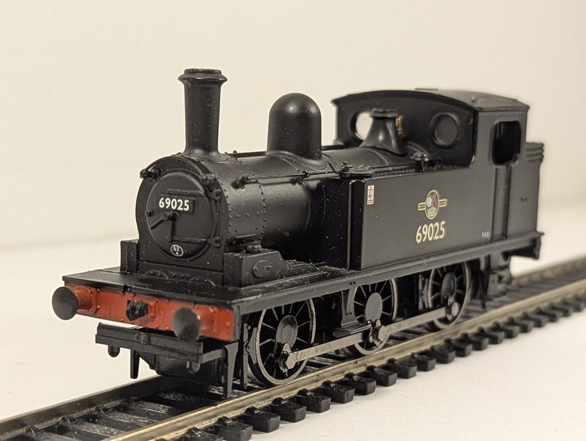 Bachmann OO Gauge Class J72 0-6-0T Steam Locomotive 69025 BR Black 31-056