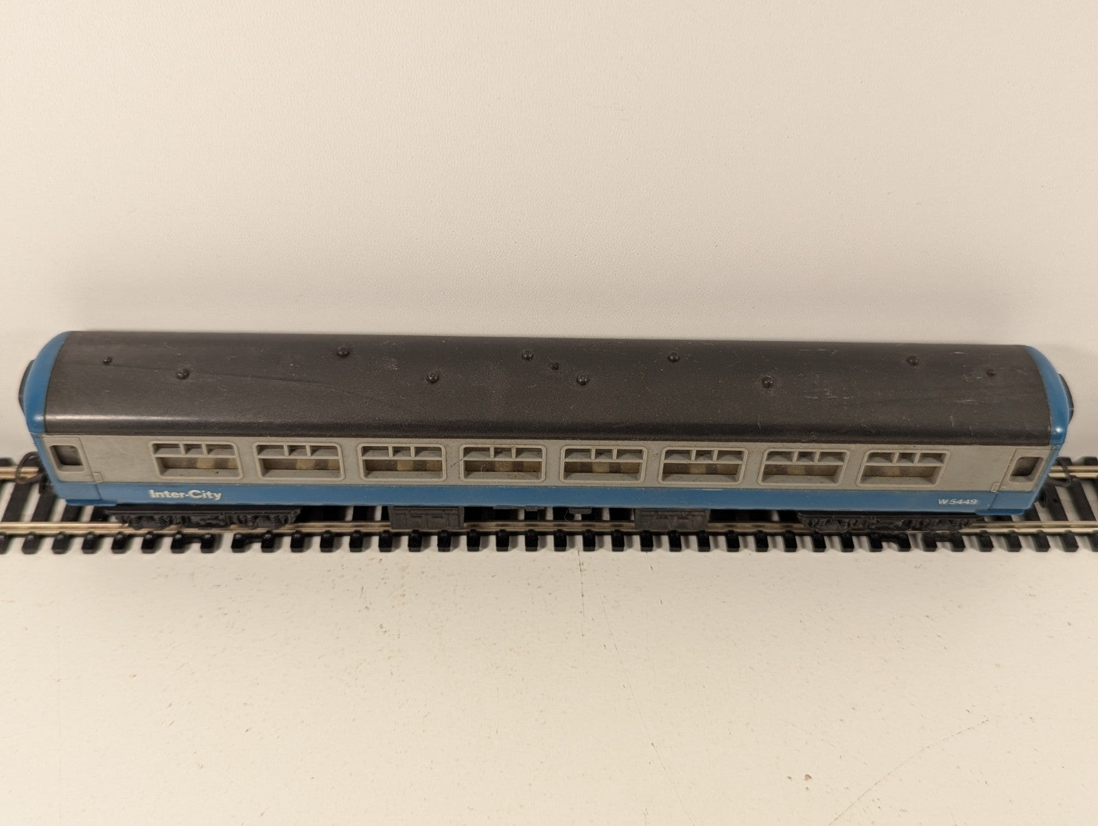 Lima HO Gauge BR Mk2 InterCity Coach Blue & Grey