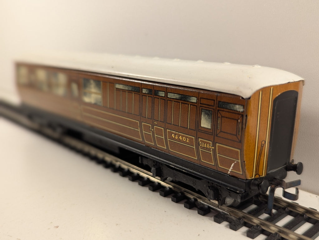 Hornby Dublo OO Gauge LNER Brake Third Coach Passenger Coach 45402