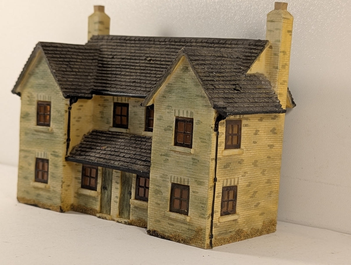 Hornby OO Gauge Skaledale Semi-Detached Cottages Model Railway Building R8621