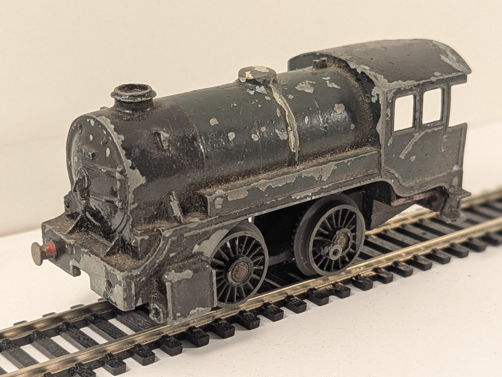 Trix OO Gauge 0-4-0 Tank Locomotive Dummy Black