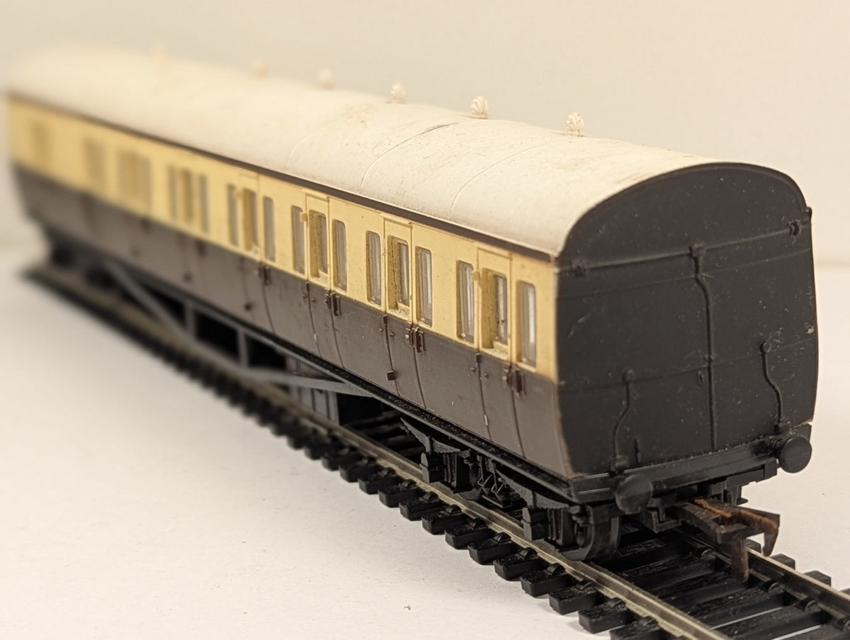 Airfix OO Gauge GWR Suburban Brake Coach (54250-0)