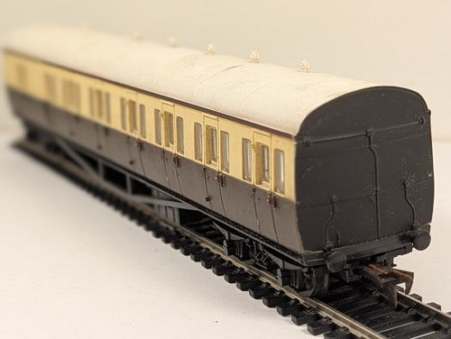 Airfix OO Gauge GWR Suburban Brake Coach (54250-0)