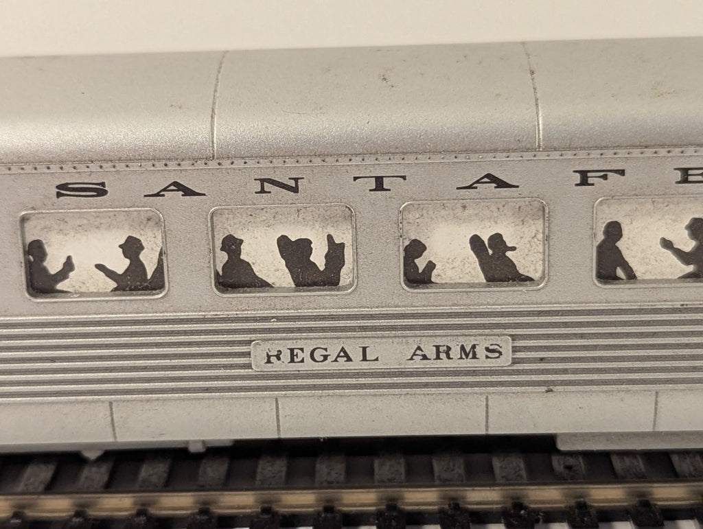 Life-Like HO Gauge Santa Fe Silver Streamlined Passenger Coach