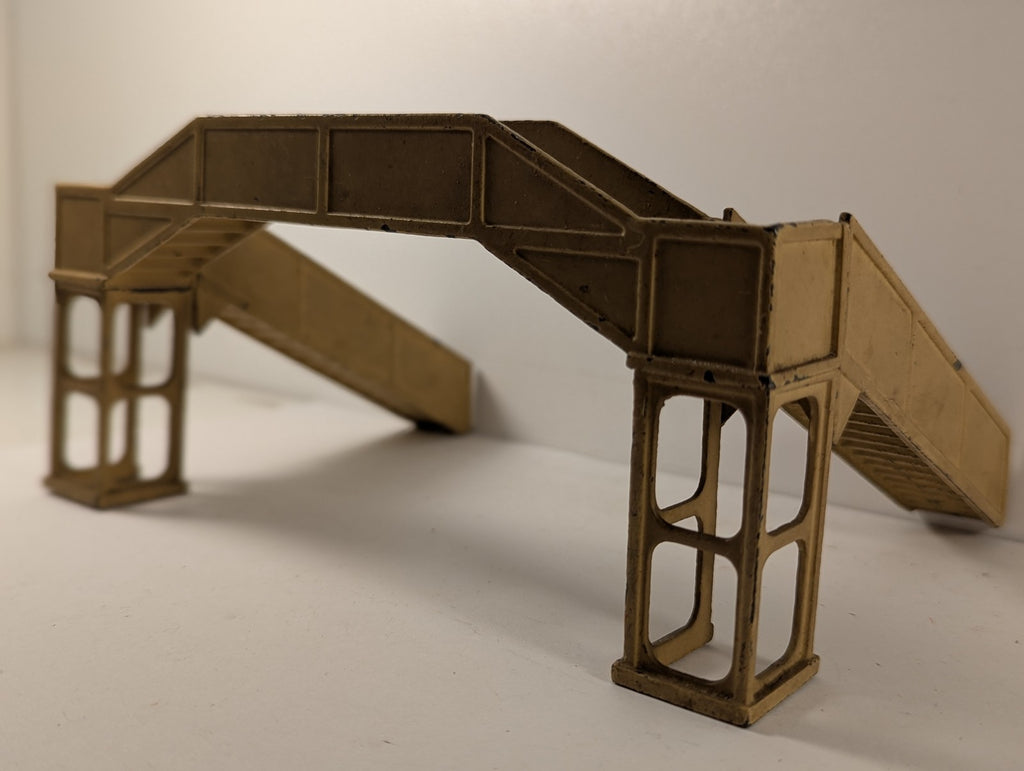 Hornby Dublo OO Gauge D1 Footbridge Cream