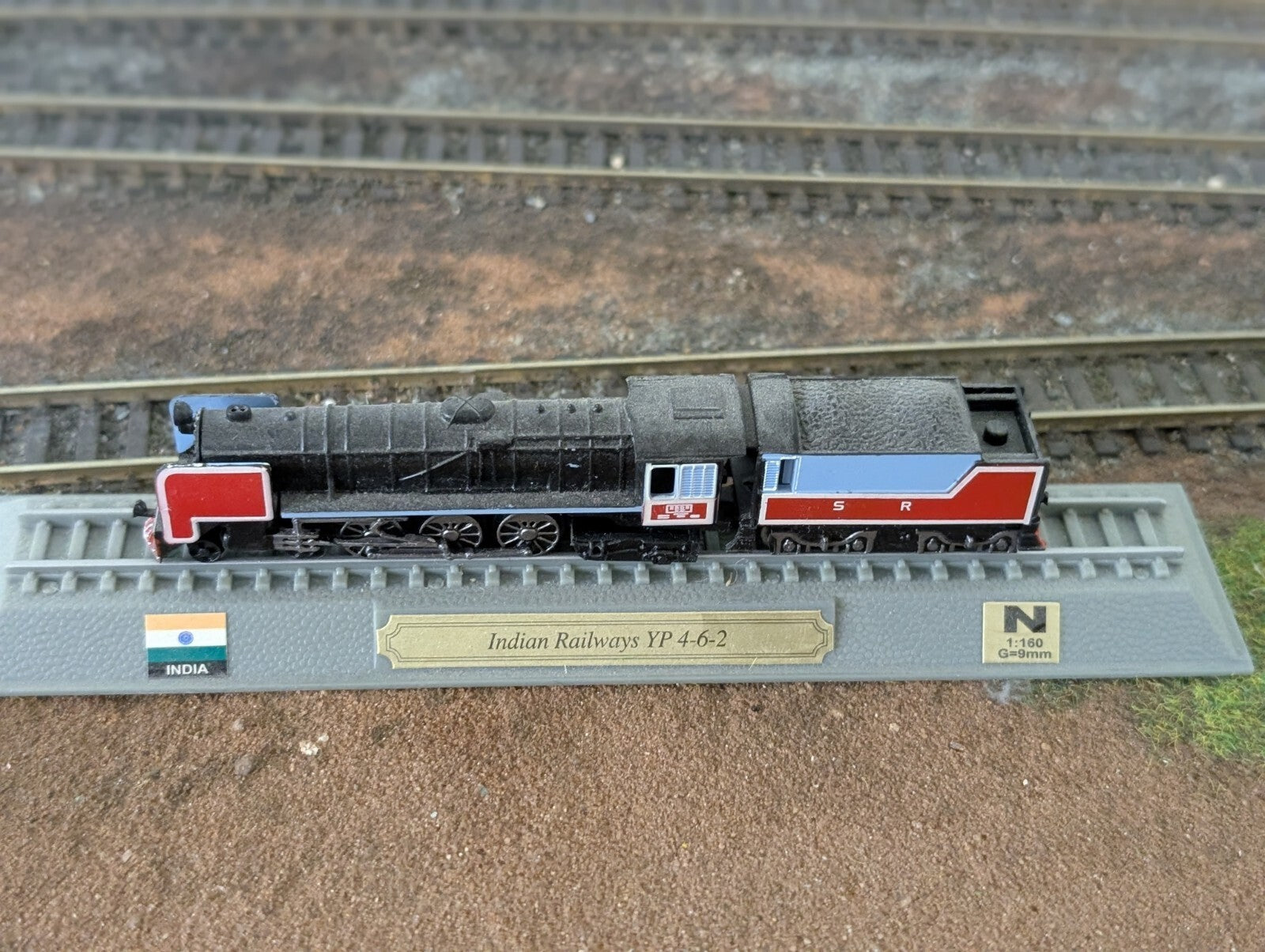 del Prado Diecast - Indian Railways YP 4-6-2 Locomotive & Tender N 1:160 Scale
