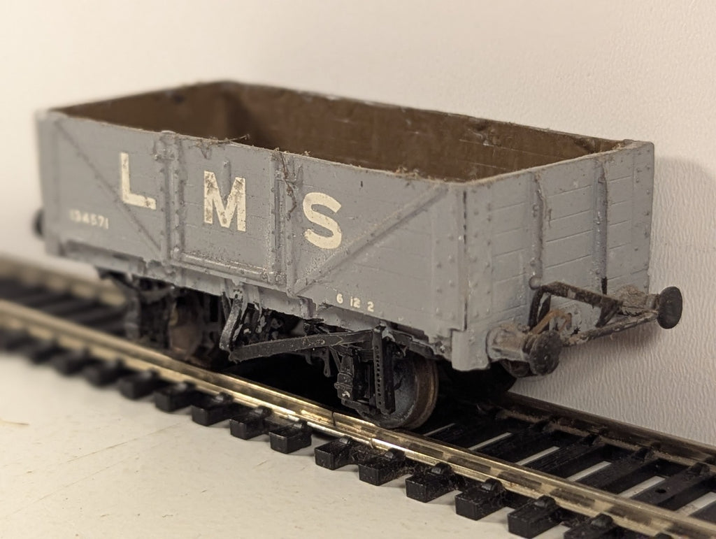 Kit-built OO Gauge LMS 5-Plank Open Wagon 134571 LMS Grey