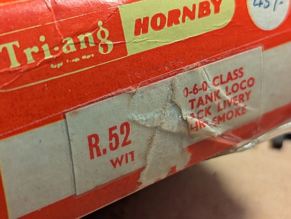 Tri-ang Hornby R52 OO Gauge Class 3F Jinty 0-6-0T – Damaged Crest and box