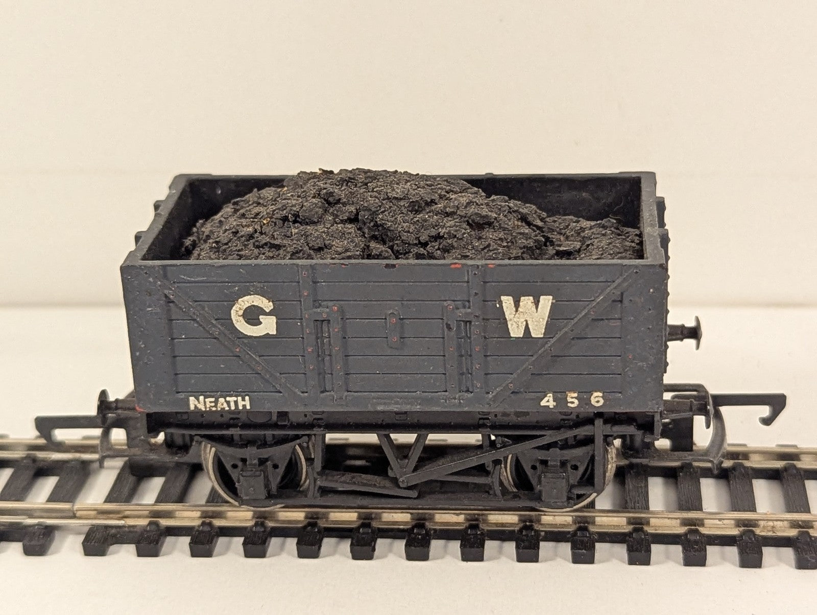Hornby OO Gauge 5-Plank Open Wagon Goods Wagon 456 GWR Grey