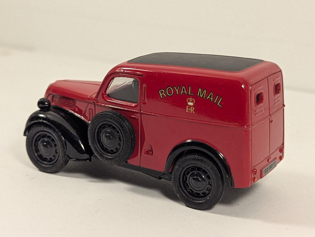 Corgi 1:43 Fordson 5cwt Van Die-cast Model Van DYD 494 Royal Mail 05901