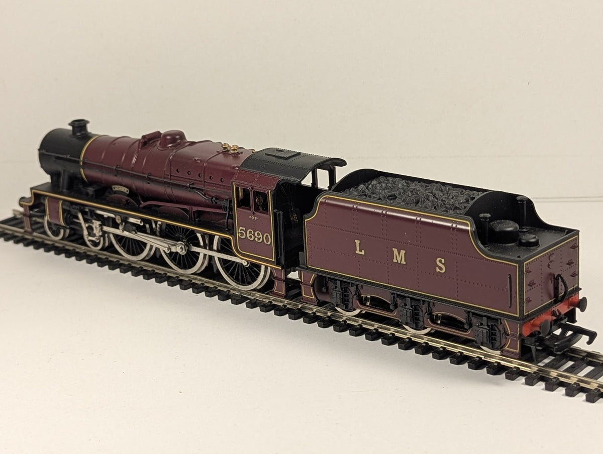 Mainline OO Gauge Jubilee Class 5XP 'Leander' Steam Locomotive 5690 LMS Crimson