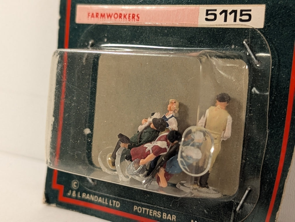 Merit HO/OO Gauge Farmworkers Figures 5115