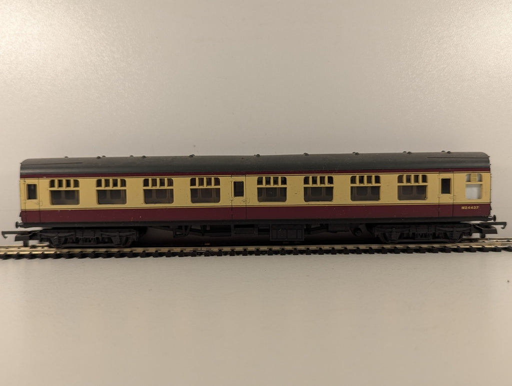 Lima OO Gauge LMS Stanier Corridor Composite Coach Passenger Coach