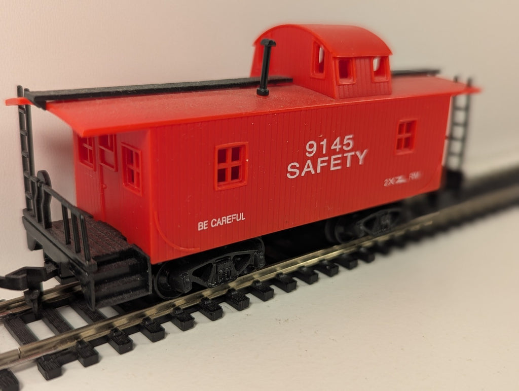 Model Power HO Scale Safety Caboose No.9145