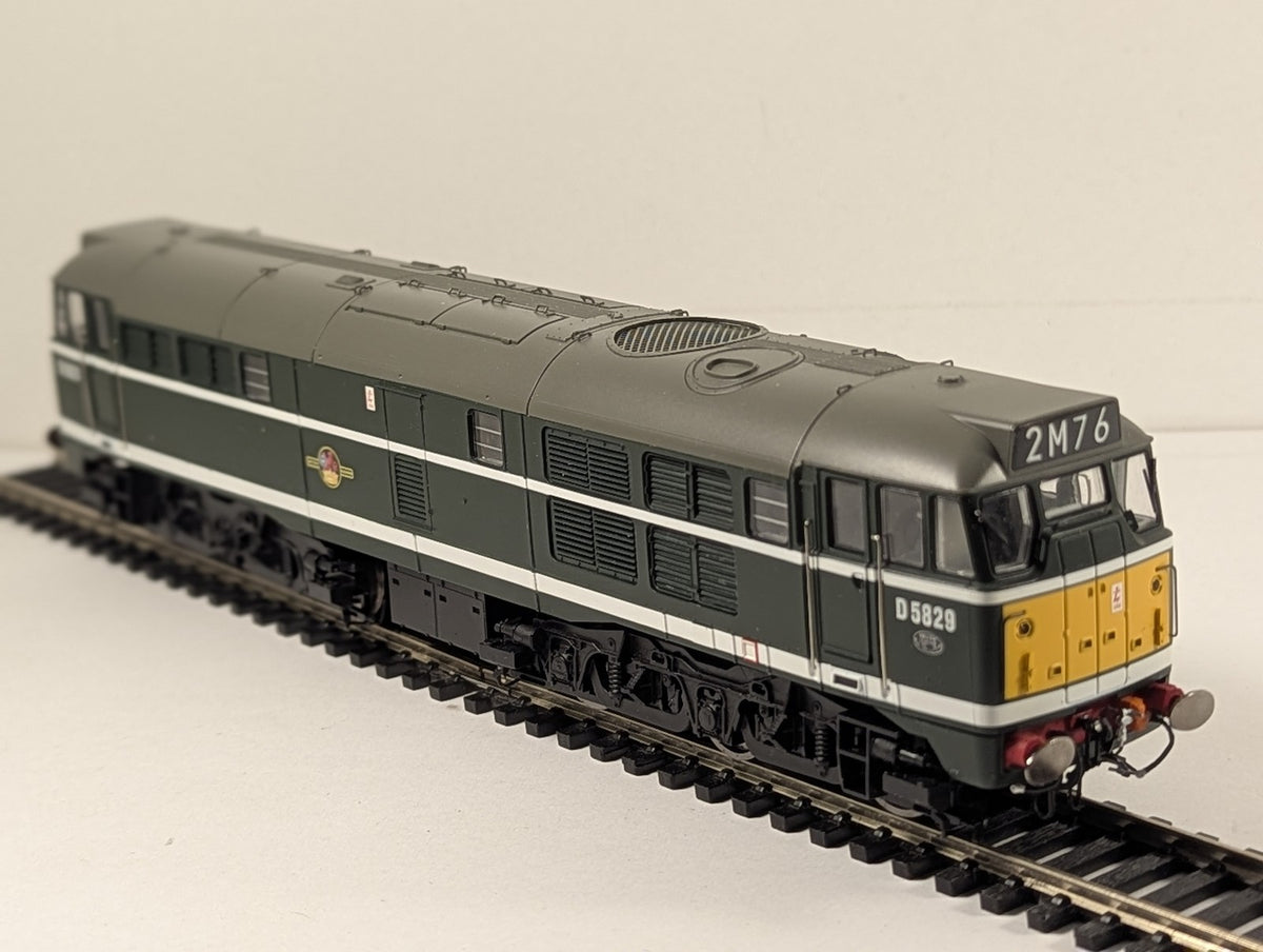 Hornby R3144A Class 31 D5829 in BR green with small yellow panel .